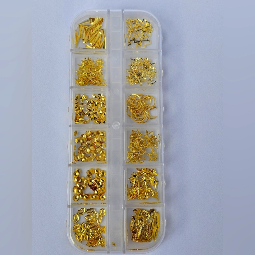 NWOT Gold Nail Art Charm Decoration Set